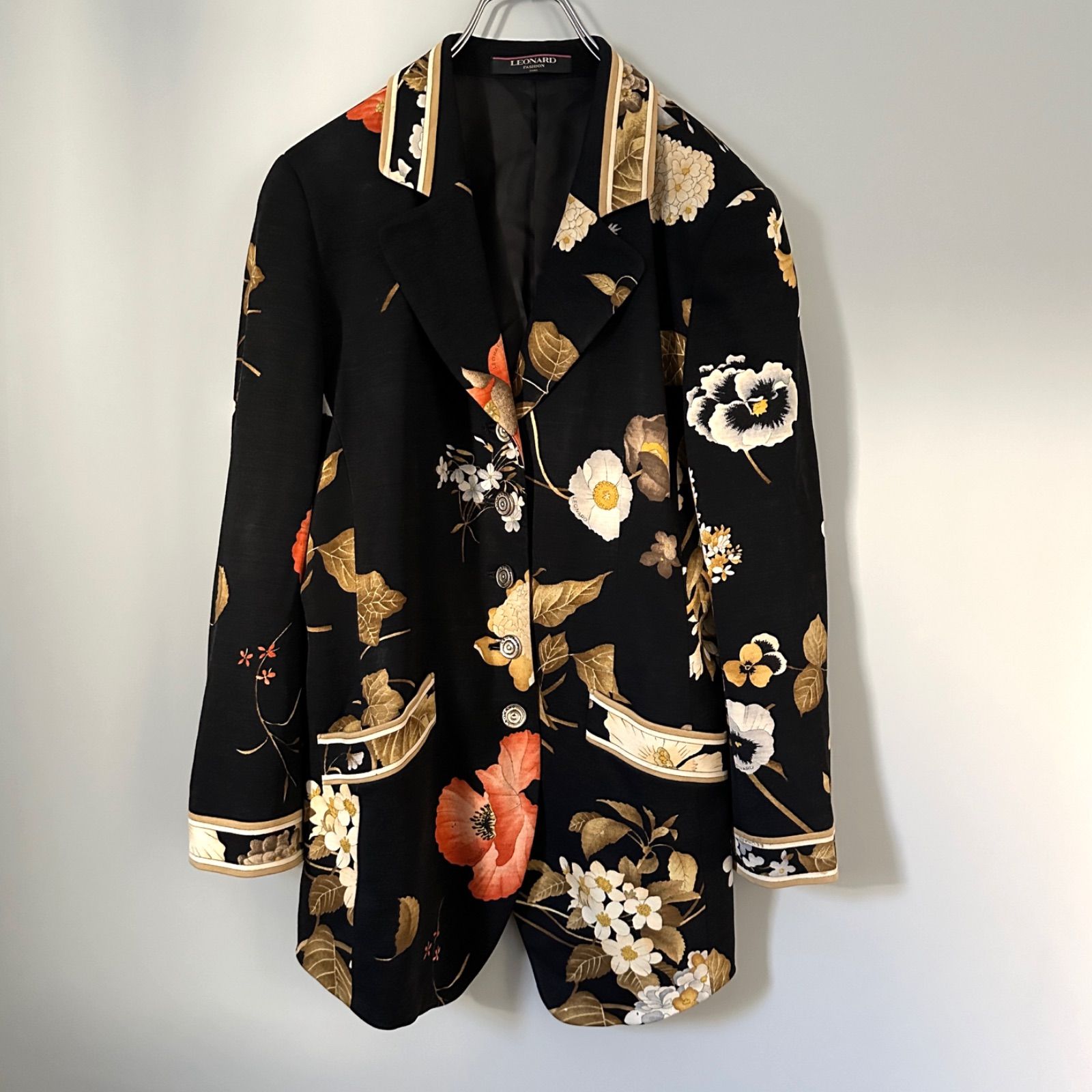 LEONARD レオナール 金ボタン 花柄 黒 L ジャケット ブラック ゴールド