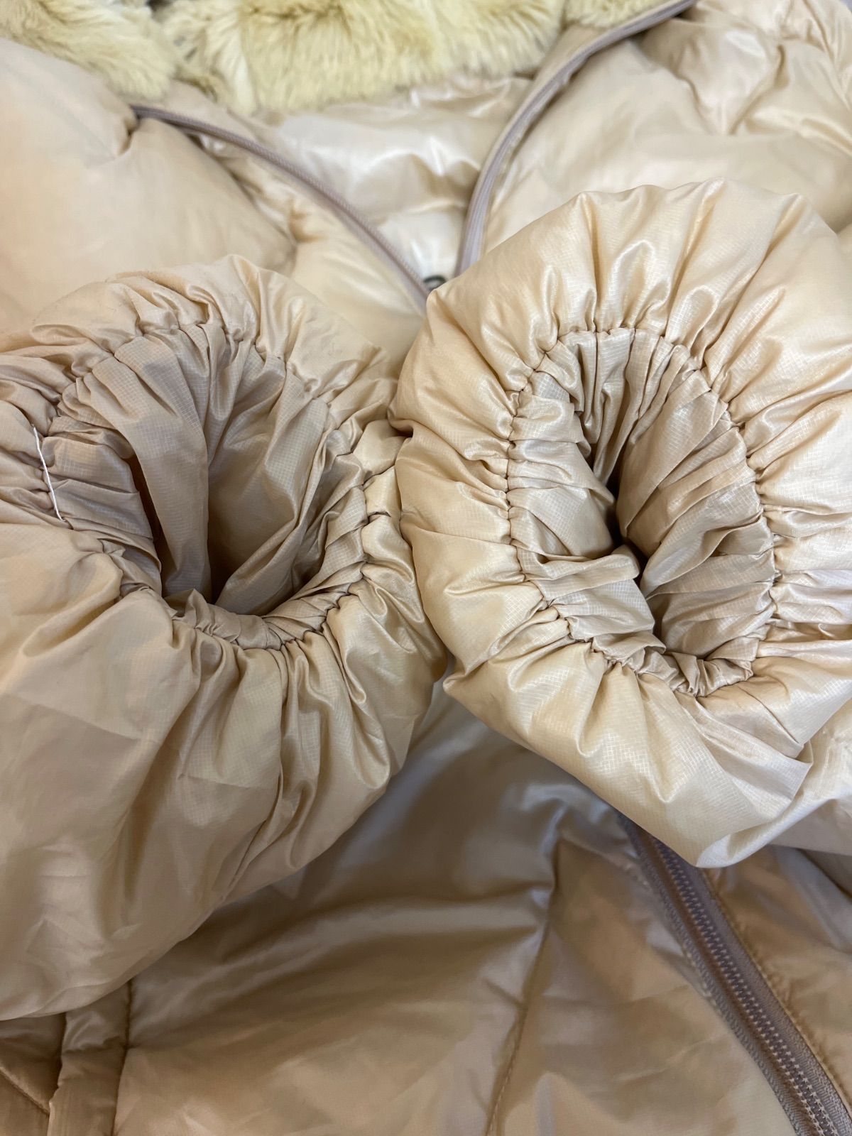 TSUMORI CHISATO ツモリチサト ダウンコート ベージュ 丸襟 RE341 TSUMORI CHISATO ツモリチサト ダウンコート ファー タヌキ