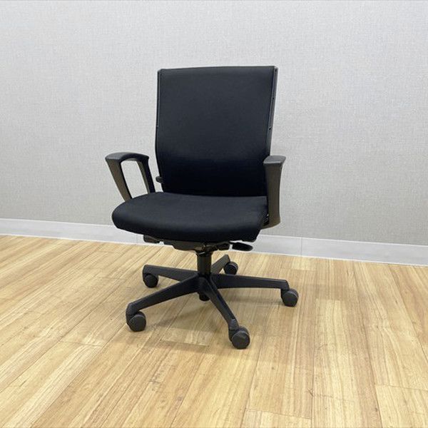 オカムラ エスクード ハイバック 肘付 オフィスチェア オフィスチェア ブラック