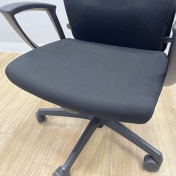 オカムラ エスクード