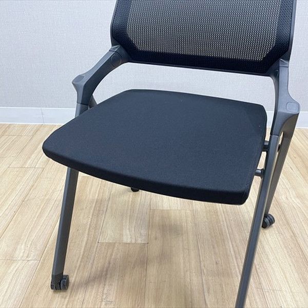 スタッキングチェア 4脚セット 肘無 UEM 1 キャスター付 会議椅子 ミーティングチェア ブラック クリエイター用椅子 オフィスチェア ワークチェア 椅子 チェア