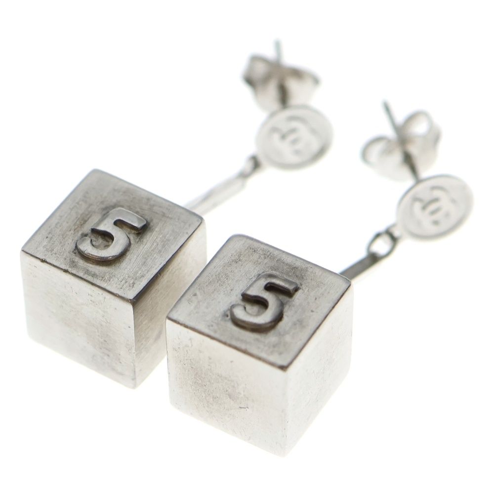 CHANEL (シャネル) No.5ロゴ ピアス シルバー - メルカリ