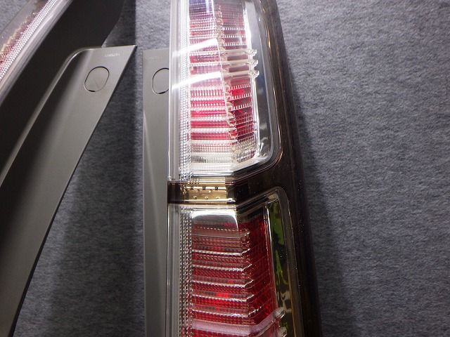 ストリーム テールレンズ 左右 RN6/7 後期 D079 ホンダ 260110123