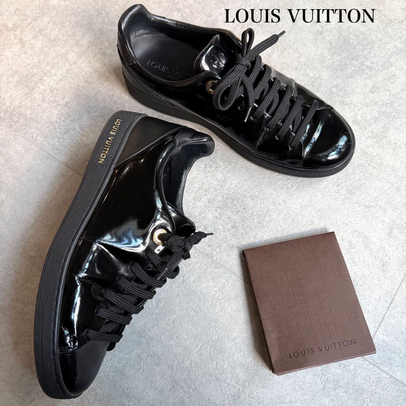 LOUIS VUITTON ルイヴィトン パテントレザー ロゴスニーカー ブラック