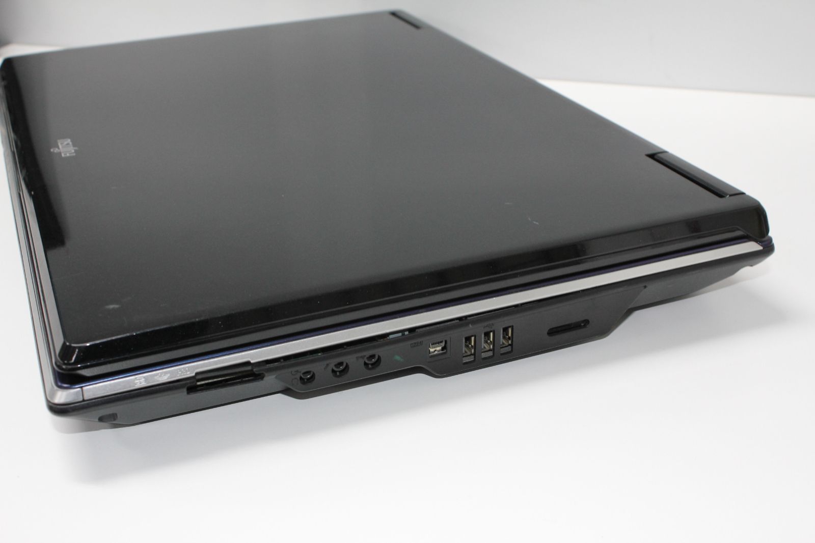 現状品/中古ノートPC】富士通〈FMV LIFEBOOK NH900/ANT〉Intel Coe i5