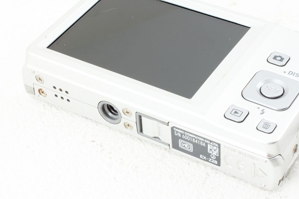 さ*様 CASIO EX-Z28 デジカメ コンデジ 平成レトロ 美品 動作確認 楽天