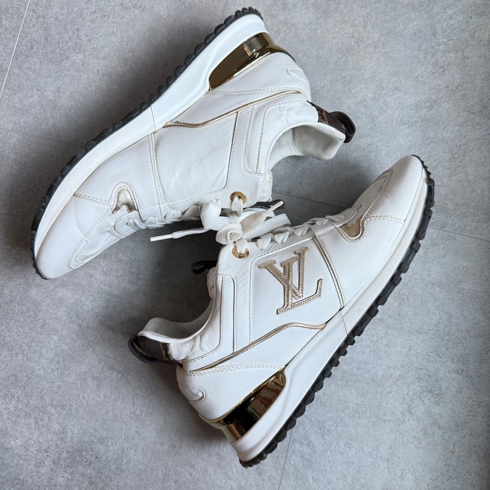 LOUIS VUITTON ルイヴィトン ランアウェイライン モノグラム レザー