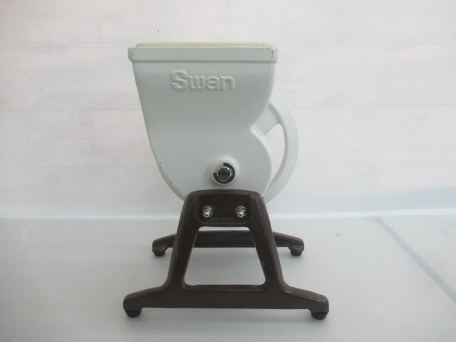 なかじーさん専用 池永鉄工 Swan ICE CRUSHER CR-3 かき氷機 氷削機 5097 - メルカリ