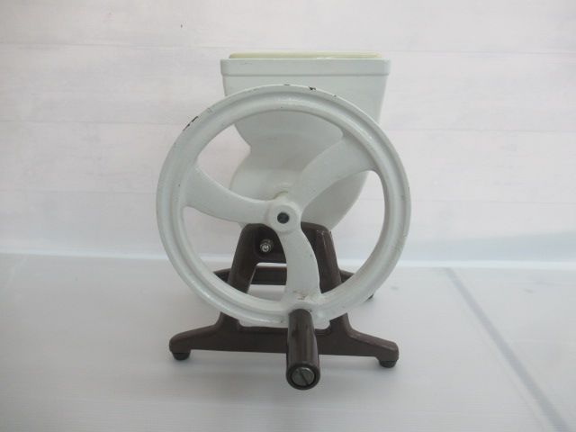 池永鉄工 Swan ICE CRUSHER CR-3 かき氷機 氷削機 5097 - メルカリ