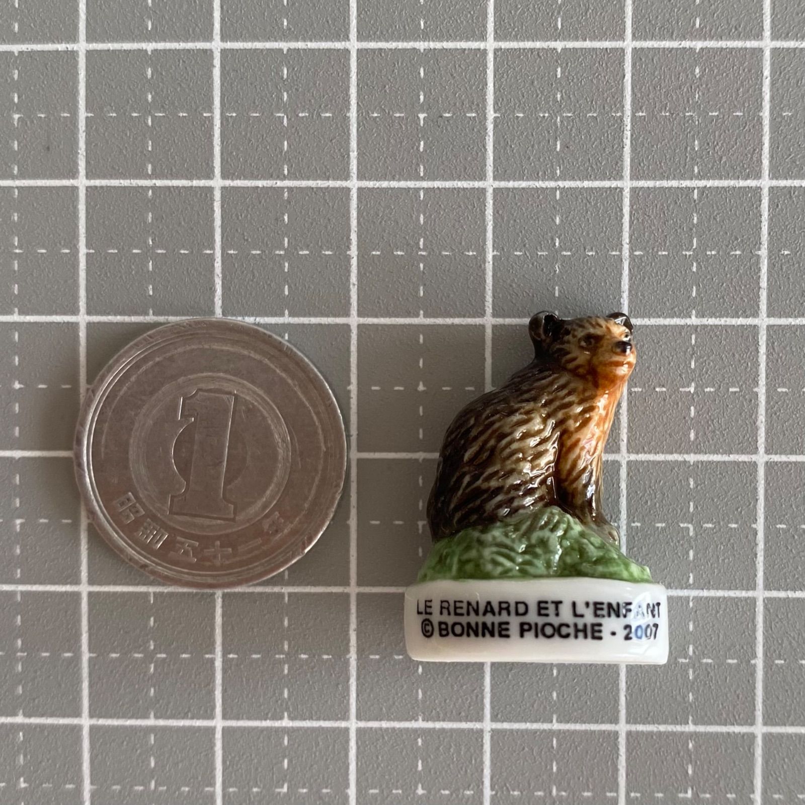 子熊のフェーブ／動物／フランス雑貨／陶器ミニチュア／ブロカント