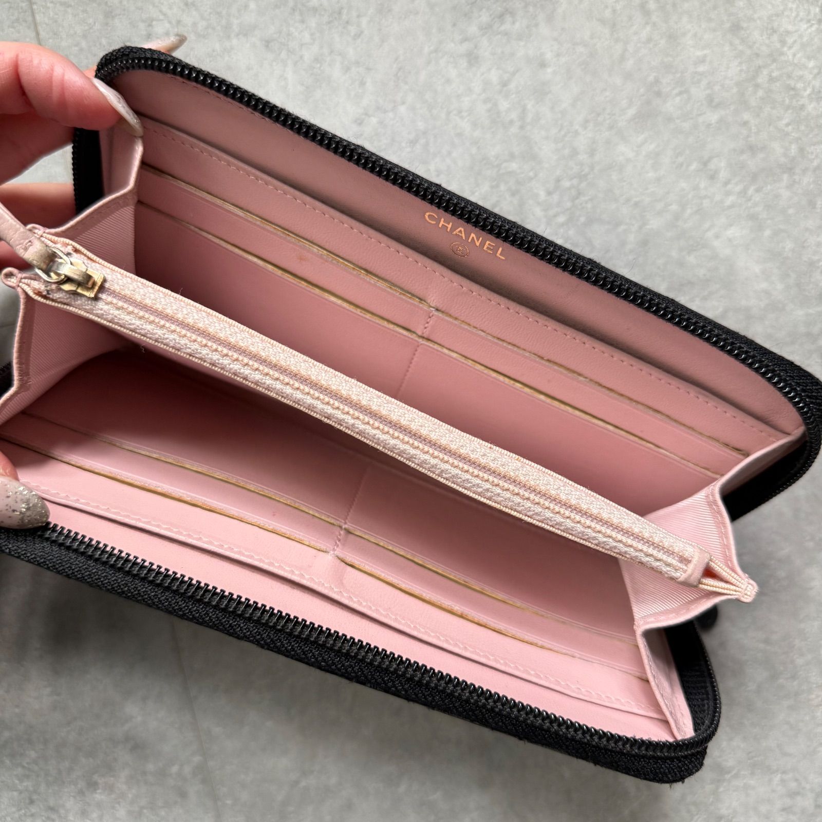 希少 CHANEL シャネル マトラッセ キルティング ココマーク ラウンド