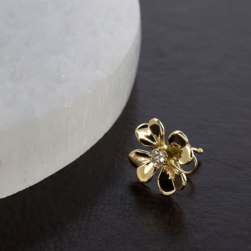18金 キャッチのいらないピアス レディース クローバー ダイヤモンド