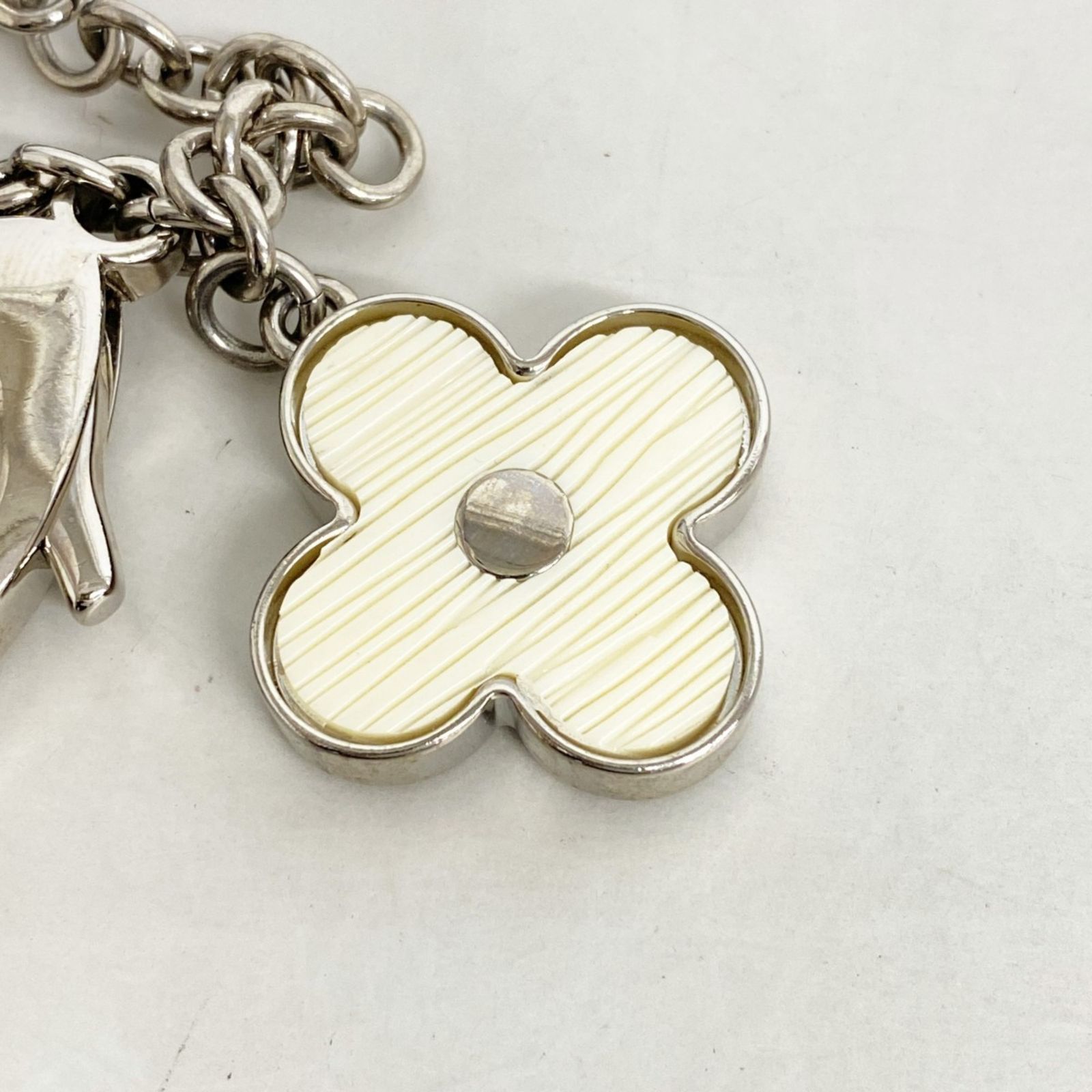 ルイヴィトン M65085 ビジューサック チャーム ホワイト イヴォワール 楽天市場】LOUIS VUITTON ルイヴィトン M65085 エピ ビジューサック