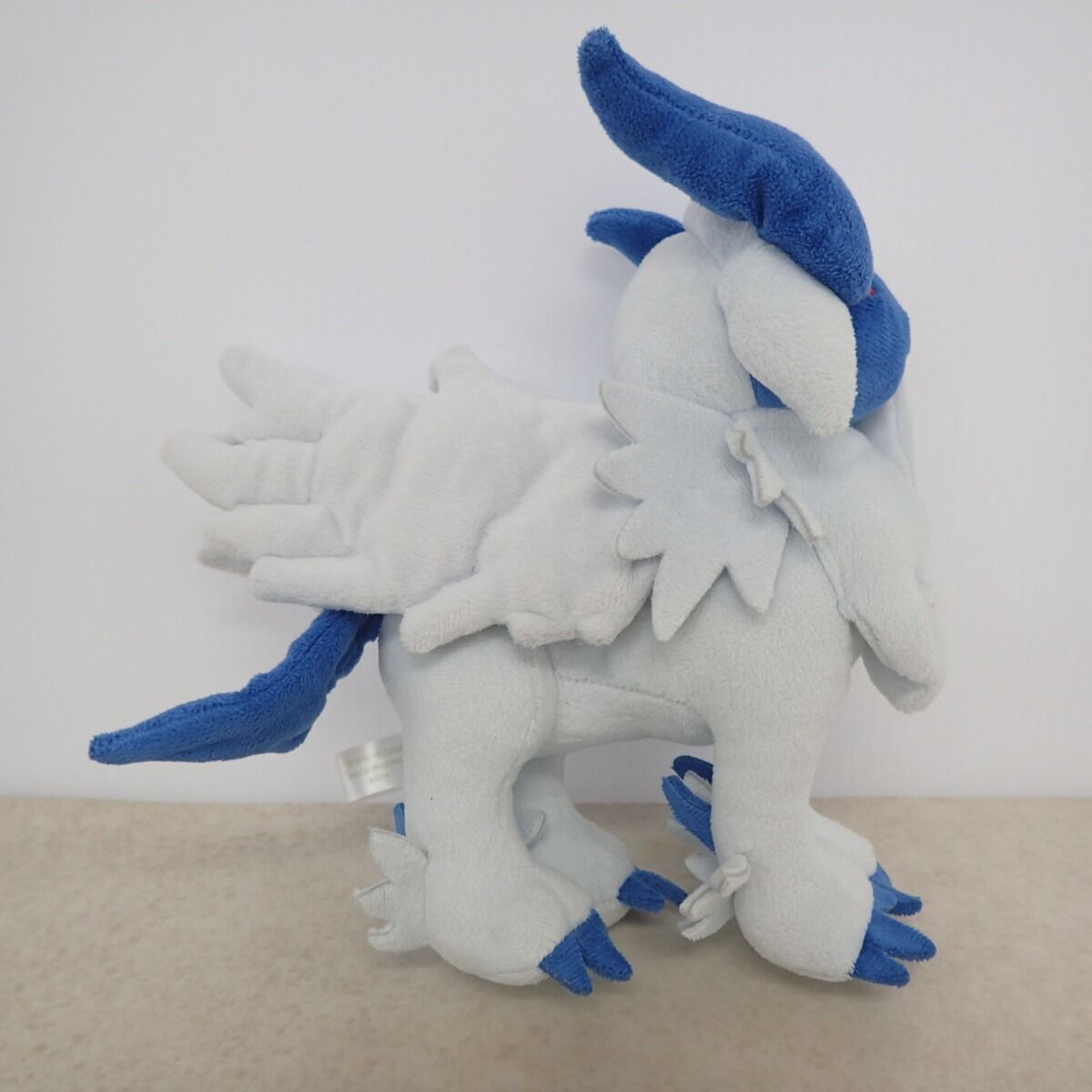 ポケモンセンター ぬいぐるみ メガアブソル タグ付き 廃盤品 ポケモンセンター ぬいぐるみ メガアブソル 紙タグなし