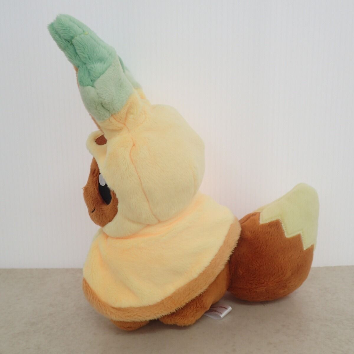 イーブイ ぬいぐるみ ポンチョ リーフィア イーブイ リーフィア ポンチョ ぬいぐるみ ポケモンセンターオリジナル