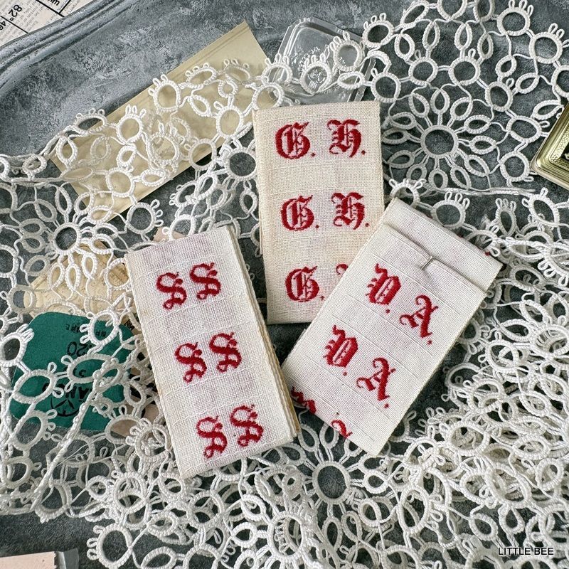 659・【1点のみ】R-2059 ドイツ イニシャルテープ ひげ文字 3種 計59