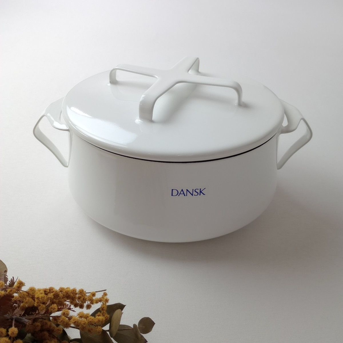 【訳あり☆新品未使用品】 DANSK Kobenstyle 両手鍋 ホワイト 新品 DANSK ダンスク コベンスタイル2 両手鍋 18cm ホーロー 白