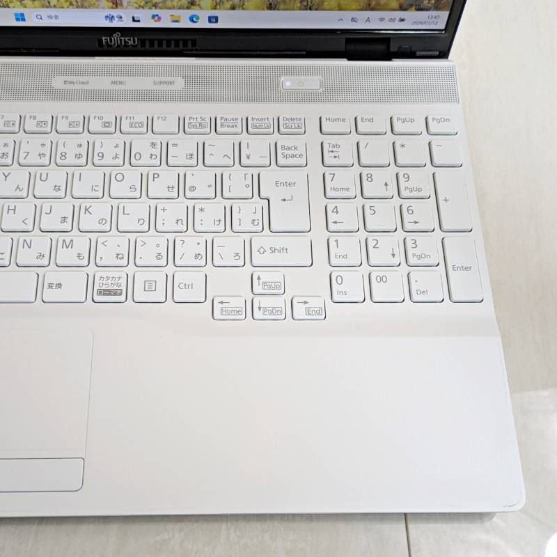 美品♪オフィス付き☆SSD/第7世代Corei3高性能☆フルHD☆初心者OK