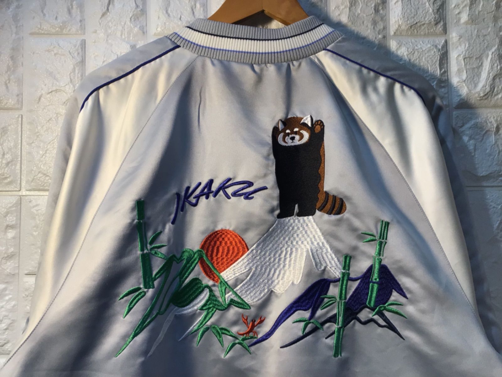 graniph IKAKU レッサーパンダ 刺繍 スカジャン - メルカリ