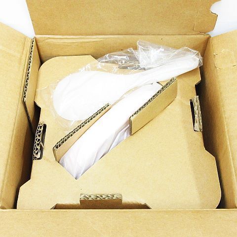 未使用品 ハローキティ マイコンジャー炊飯器 ECJ-KT07 昭和レトロ 象印xハローキティ® 機械式炊飯ジャー NS-RPC10KT | Zojirushi.com