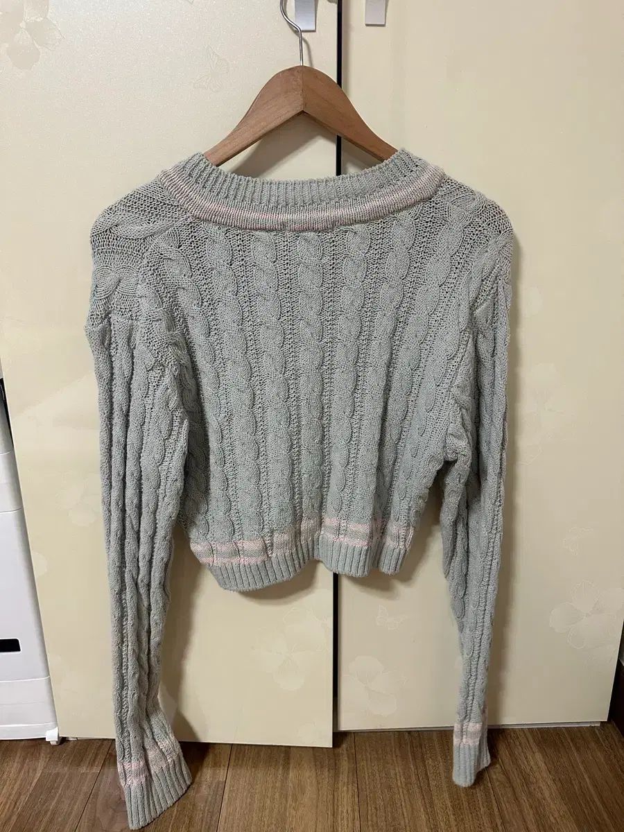 GROVE グローブ クロップド ケーブル ニット F