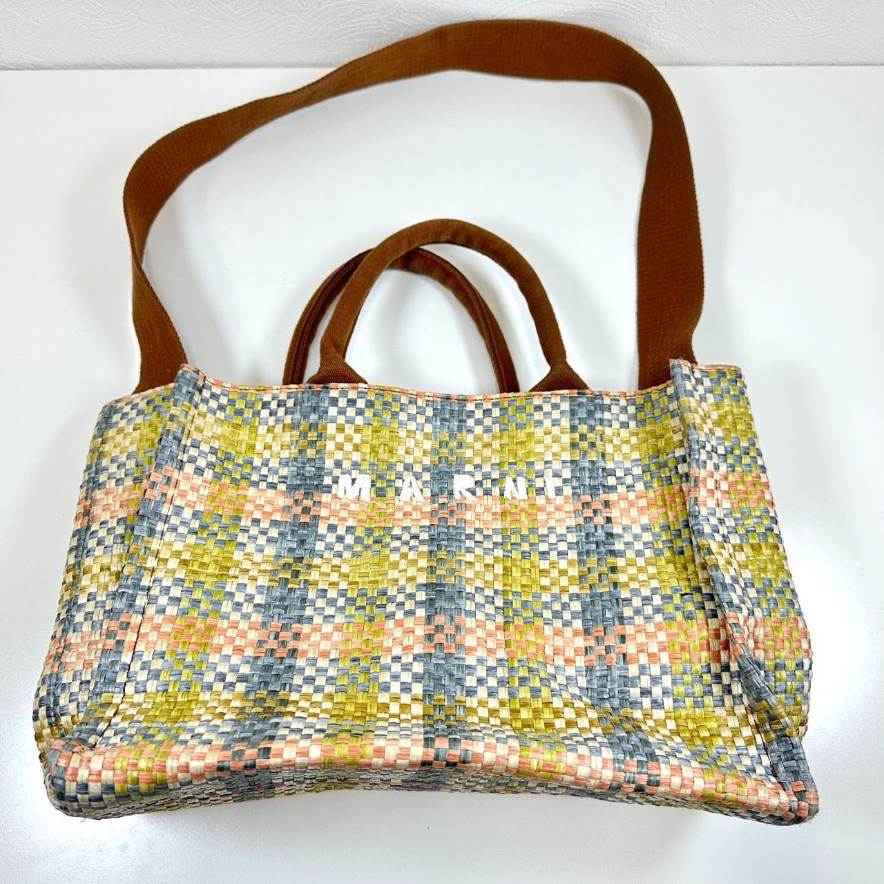 返品OK】MARNI マルニ EAST-WEST スモール トートバッグ 2way ストロー 