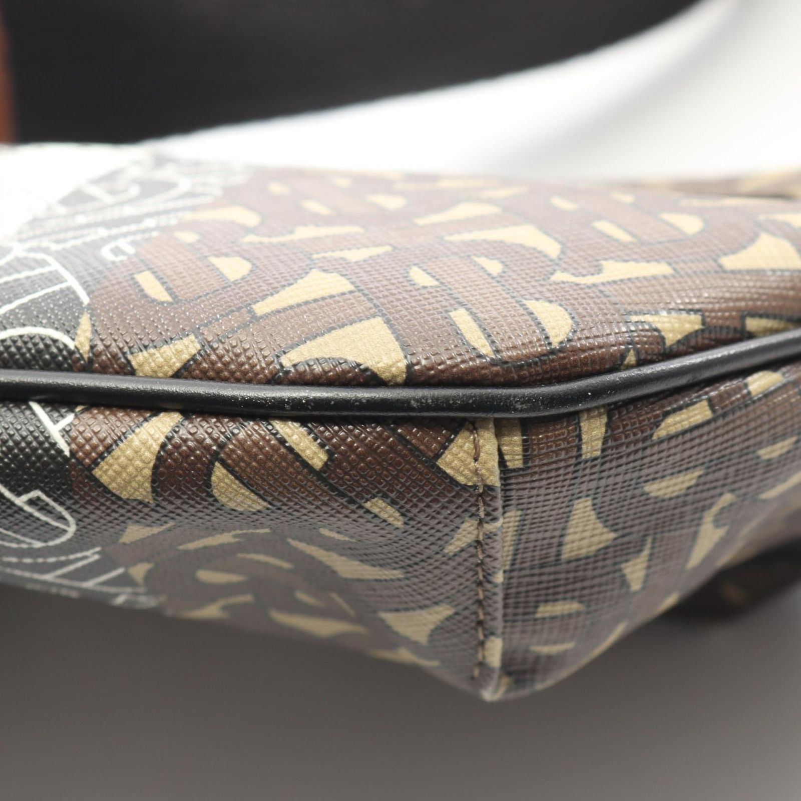 バーバリー BURBERRY ウエストバッグ ボディバッグ ミディアム