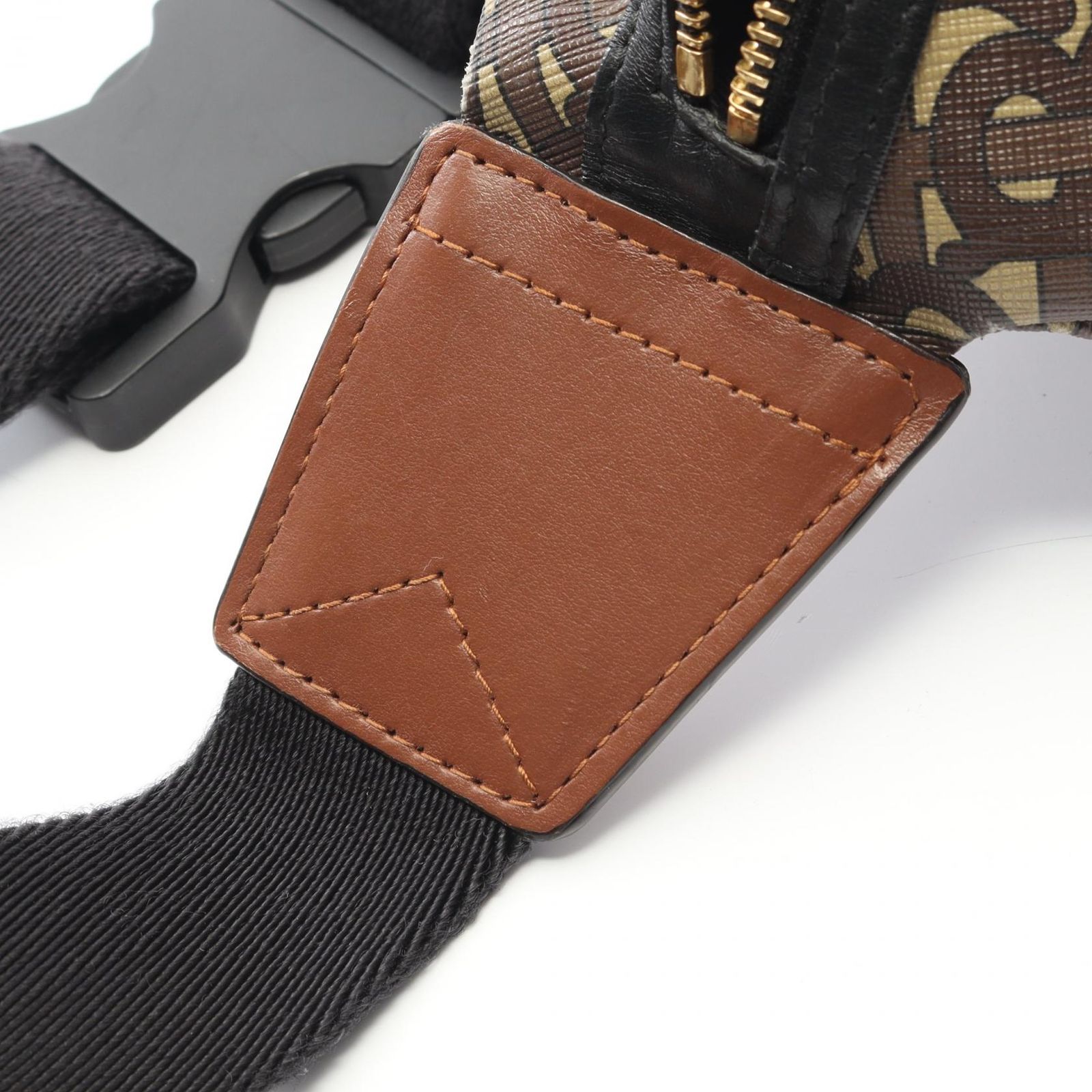 バーバリー BURBERRY ウエストバッグ ボディバッグ ミディアム