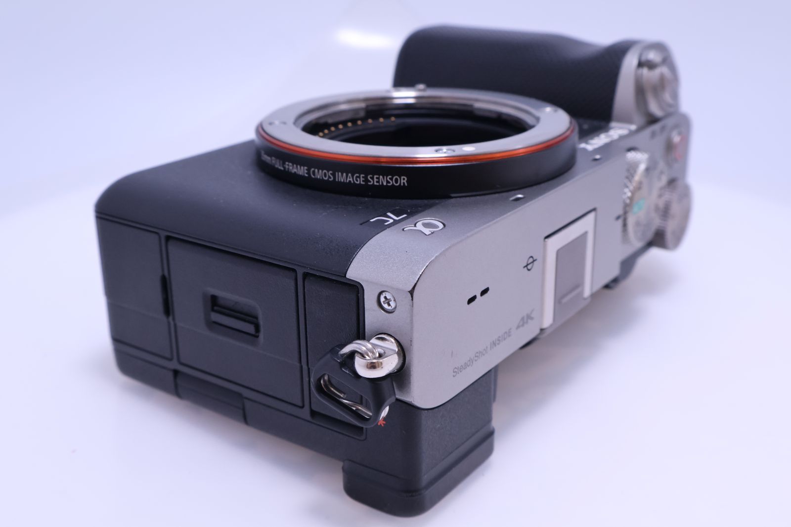 7,926回 極美品】SONY α7C ボディ シルバー ILCE-7C フルサイズ ミラー