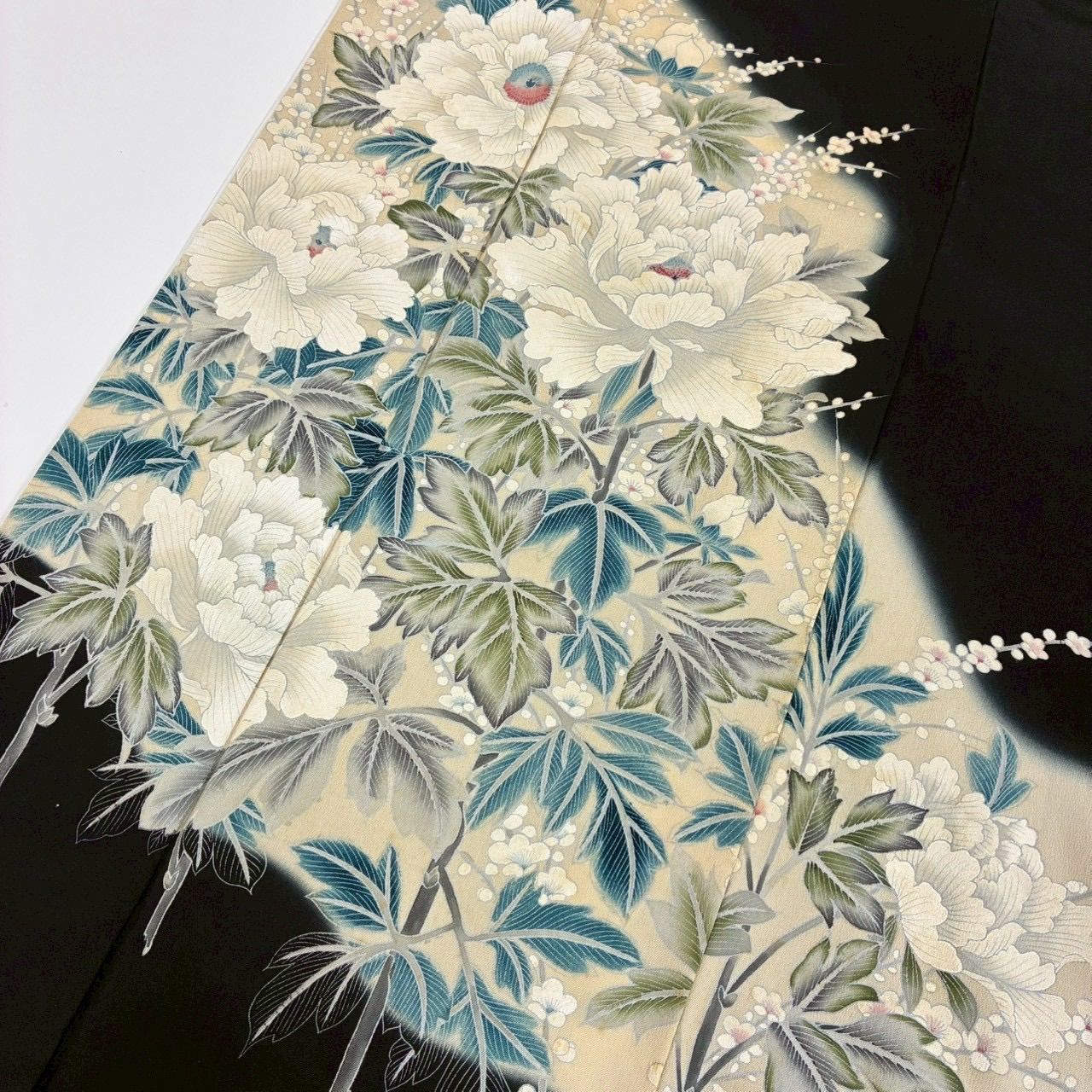 黒留袖 花柄の上品な染め 五つ紋 比翼 正絹 着物 MK-2913 - メルカリ