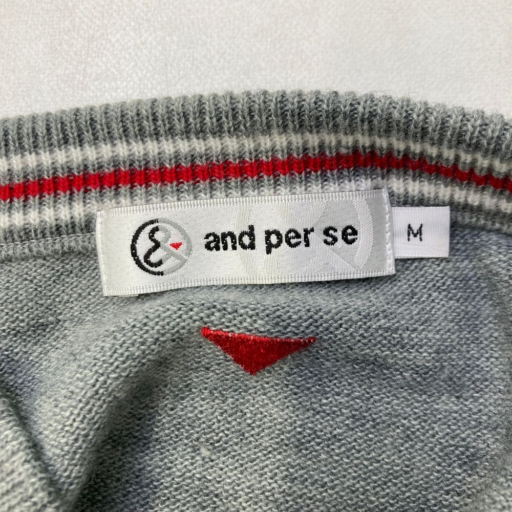 美品】and per se グレー Vネックニットセーター メンズゴルフウェア