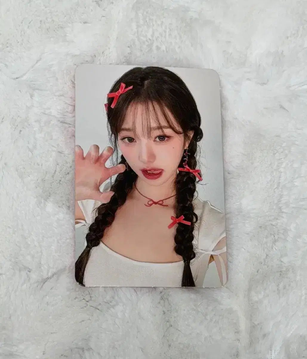 IVE アイヴ ウォニョン WONYOUNG チャンウォニョン AMUSE ポップアップ hello kitty ハローキティ トレカ