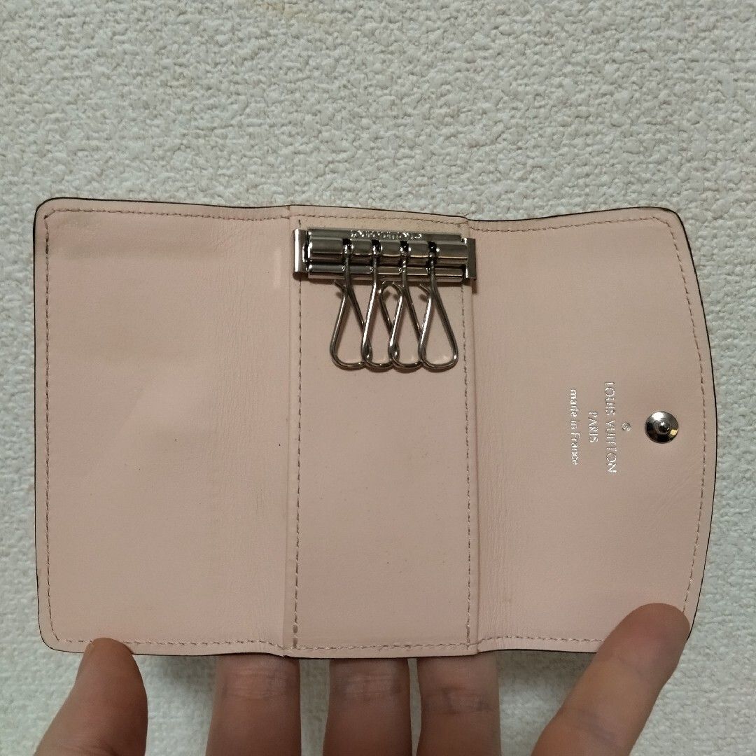 美品 ルイヴィトン ミュルティクレ4 マグノリア モノグラムマヒナ