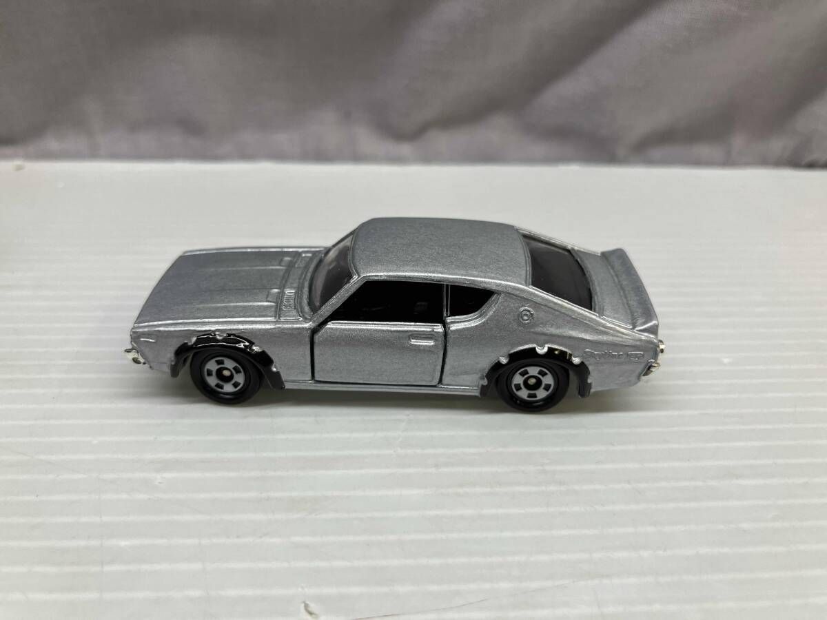 トミカ No.82 ニッサン スカイライン 2000GT-X(シルバー) 復刻版黒箱