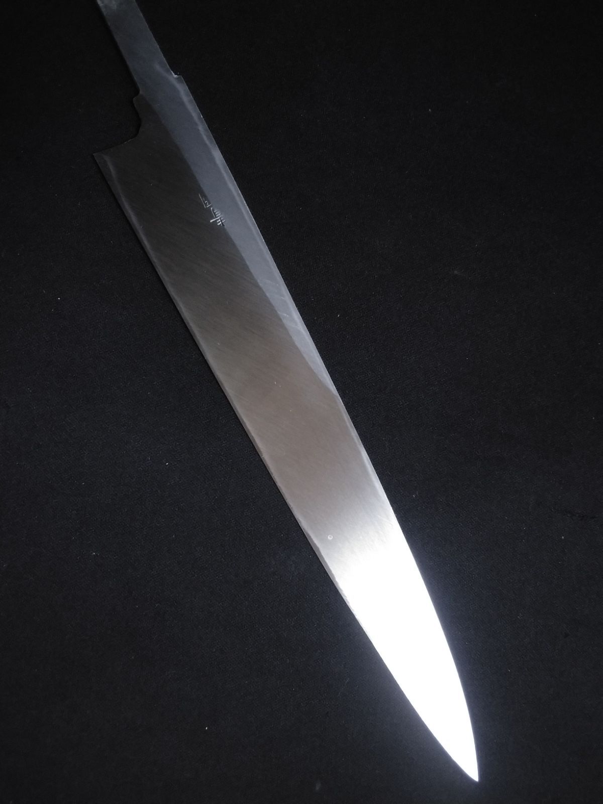 堺業務用刃物メーカー直売 七寸 柳刃包丁 左用 青二鋼 木戸仕上げ 黒檀八角水牛柄 口輪白黒選択可