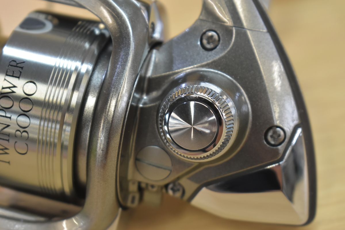 シマノ 05 ツインパワー C3000 スピニングリール SHIMANO TWINPOWER