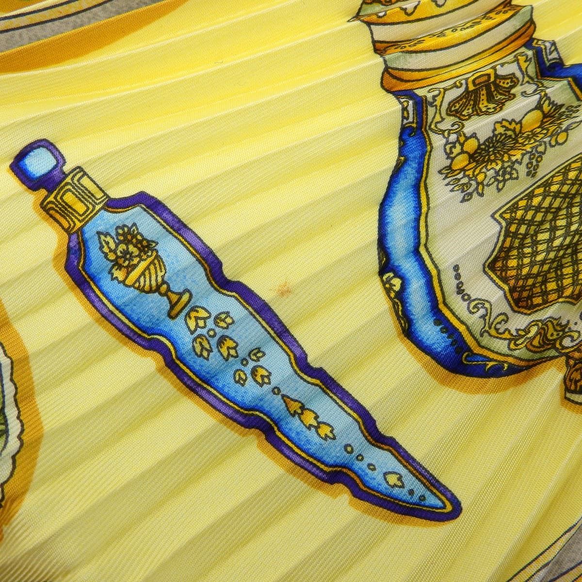 エルメス HERMES プリーツスカーフ Qu immorte le flacon 香水瓶