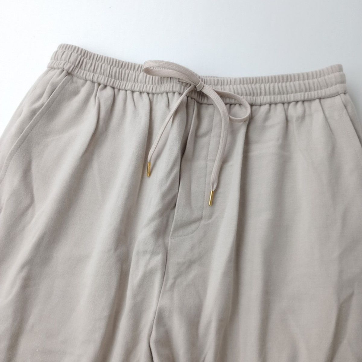 ビアズリー　両面起毛　トラックパンツ　1（M 〜L）新品　ベージュ BEARDSLEY ビアズリー 両面起毛トラックパンツ テーパード 日本製 1