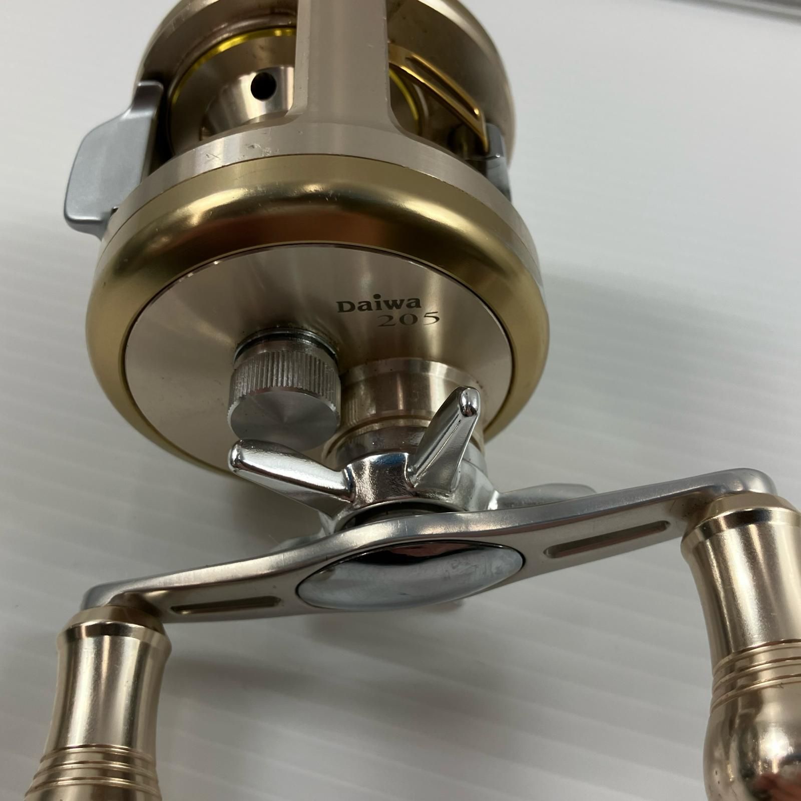 σσDAIWA ダイワ ベイトリール ミリオネア CV-Z 205 - メルカリ