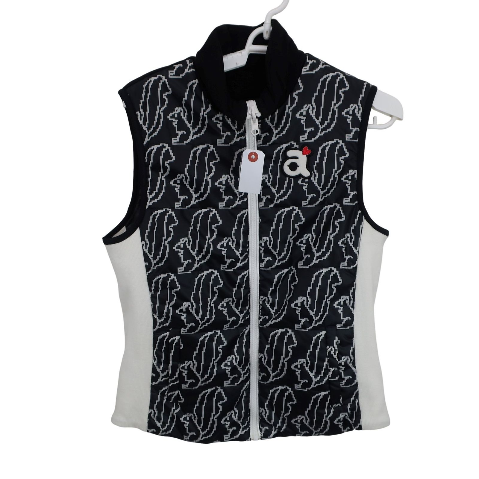 美品】archivio(アルチビオ) リバーシブルナイロンベスト 黒白総柄