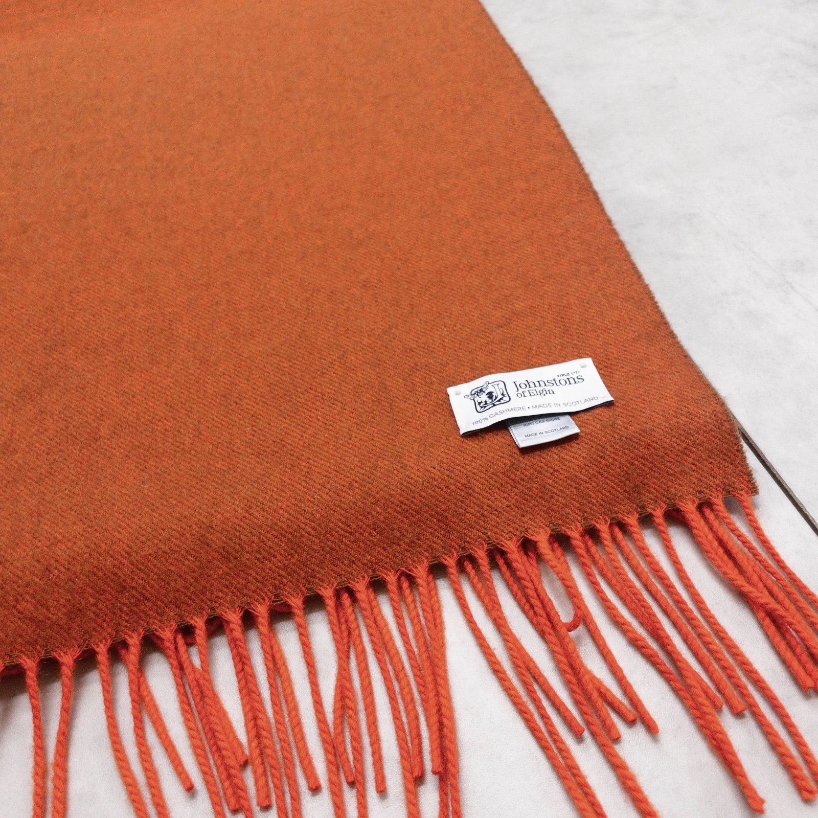 Johnstons カシミヤ100% オレンジ マフラー　スコットランド製 Johnstons of Elgin ジョンストンズオブエルガン ストール マフラー