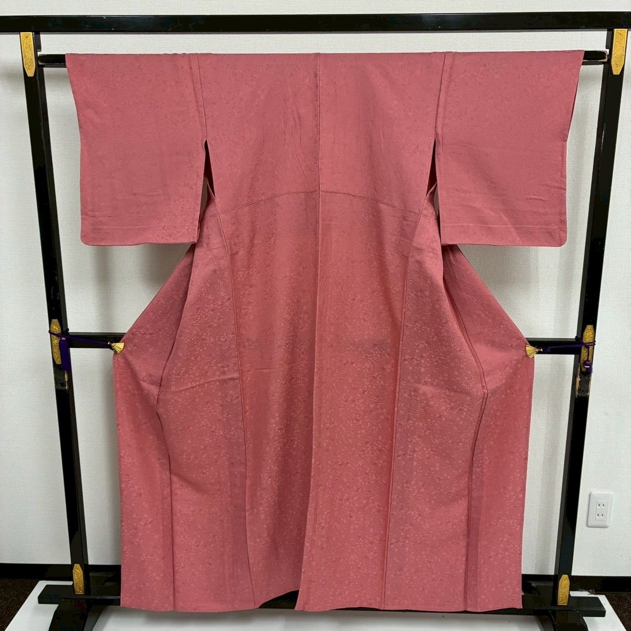 色無地 単衣 上品な地紋 紋無し 正絹 着物 MK-2927 - メルカリ