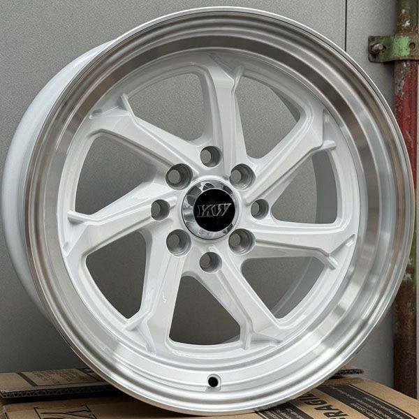 ラス1 新品 15×8.25J +20 PCD 100 114.3 4穴 15インチホイール 4本