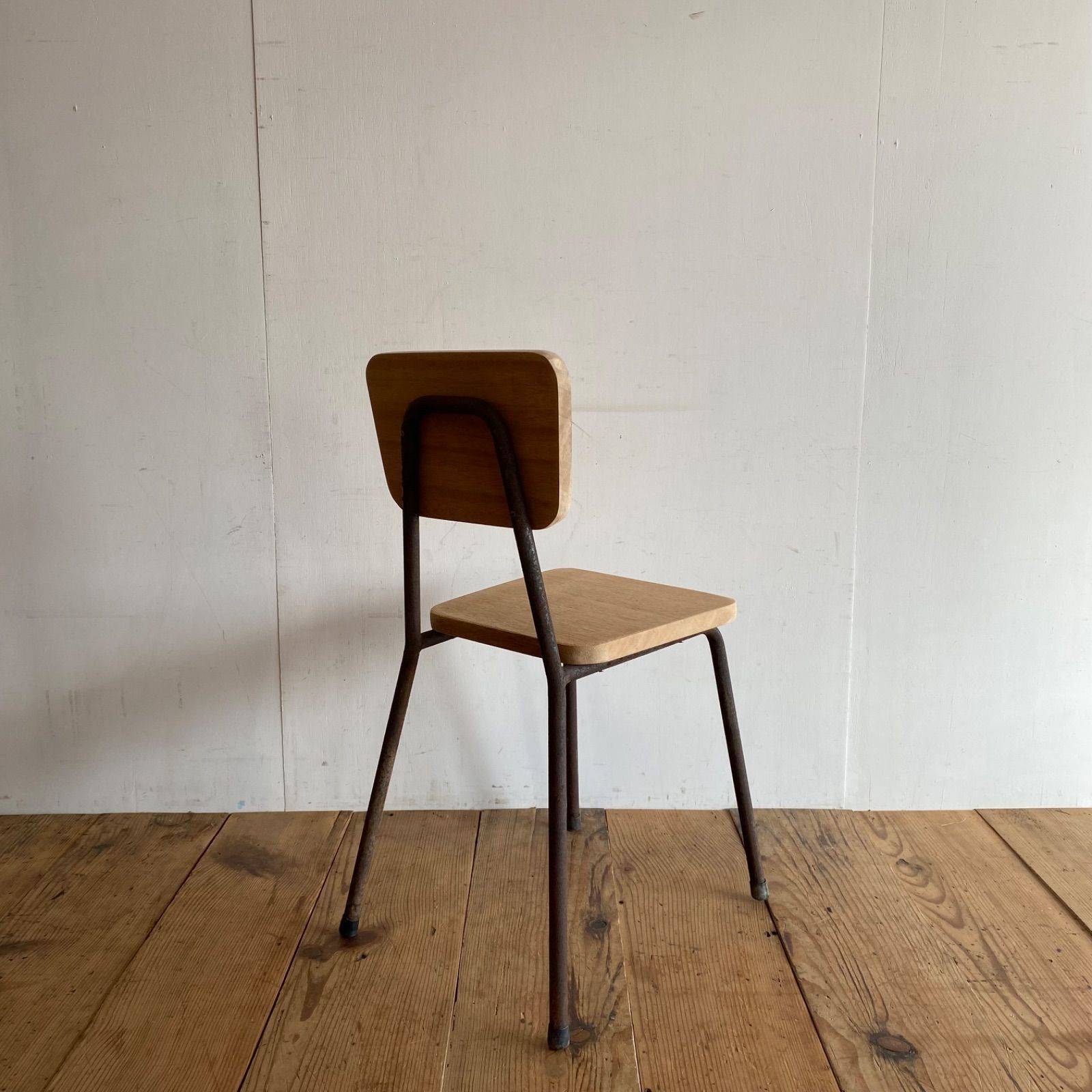 超メルカリ市アンティーク　VINTAGE 木製スツール スクエアチェア　四角椅子 アンティーク VINTAGE 木製スツール スクエアチェア 四角椅子 台