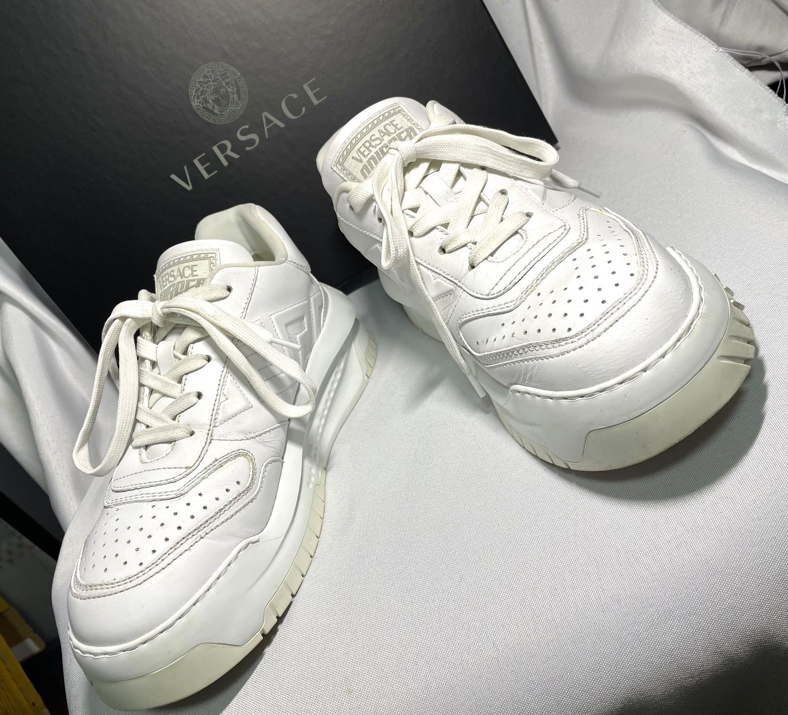 希少 VERSACE ヴェルサーチ オディッセア ブランドロゴ＆グレカ 