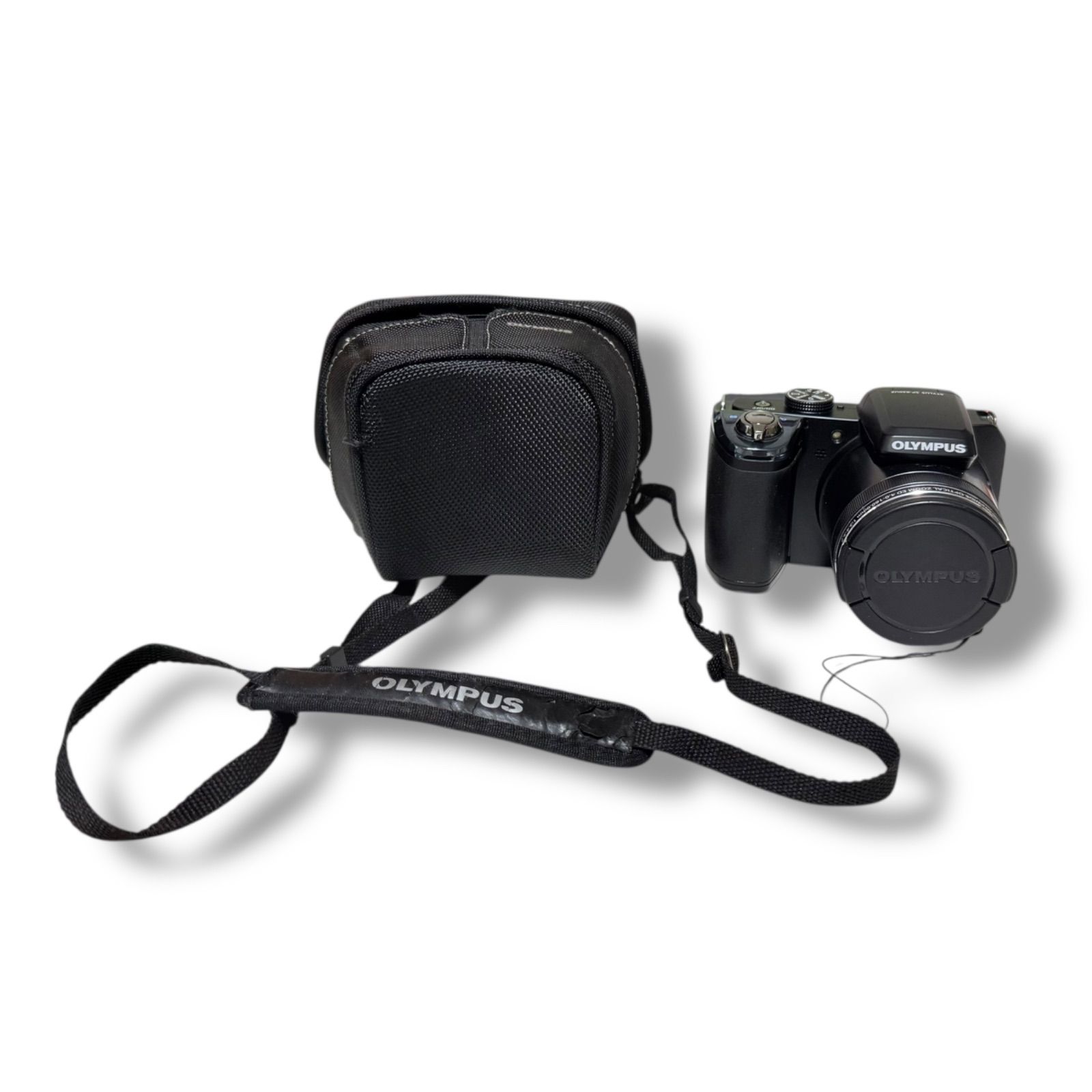 オリンパス SP-820UZ: 超望遠84倍ズーム | 広角22.4mm | 高速オート