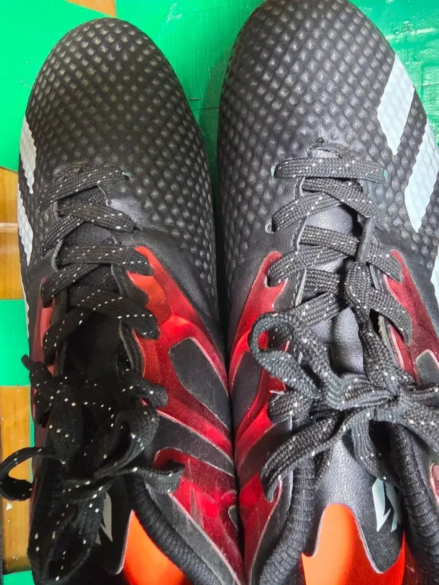adidas アディダス プレデター サッカーシューズ ブラック⁄レッド