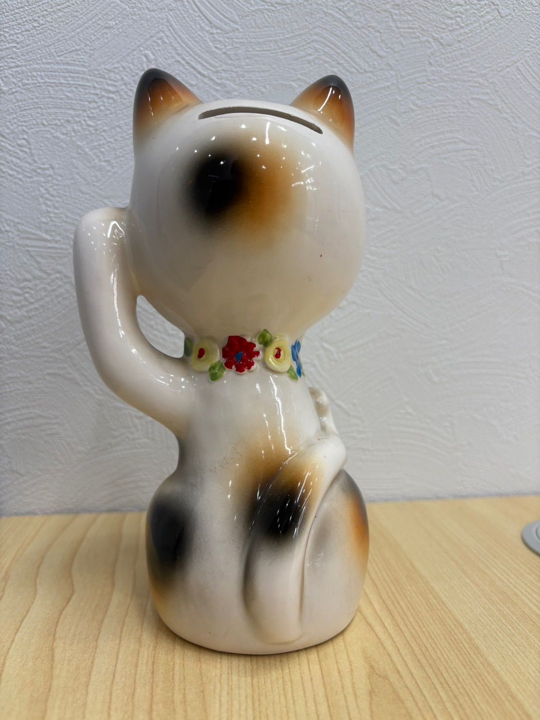 【レア】瀬戸ファンシー招き猫 貯金箱 当時物 約20cm レア】瀬戸ファンシー招き猫 貯金箱 当時物 約20cm - メルカリ