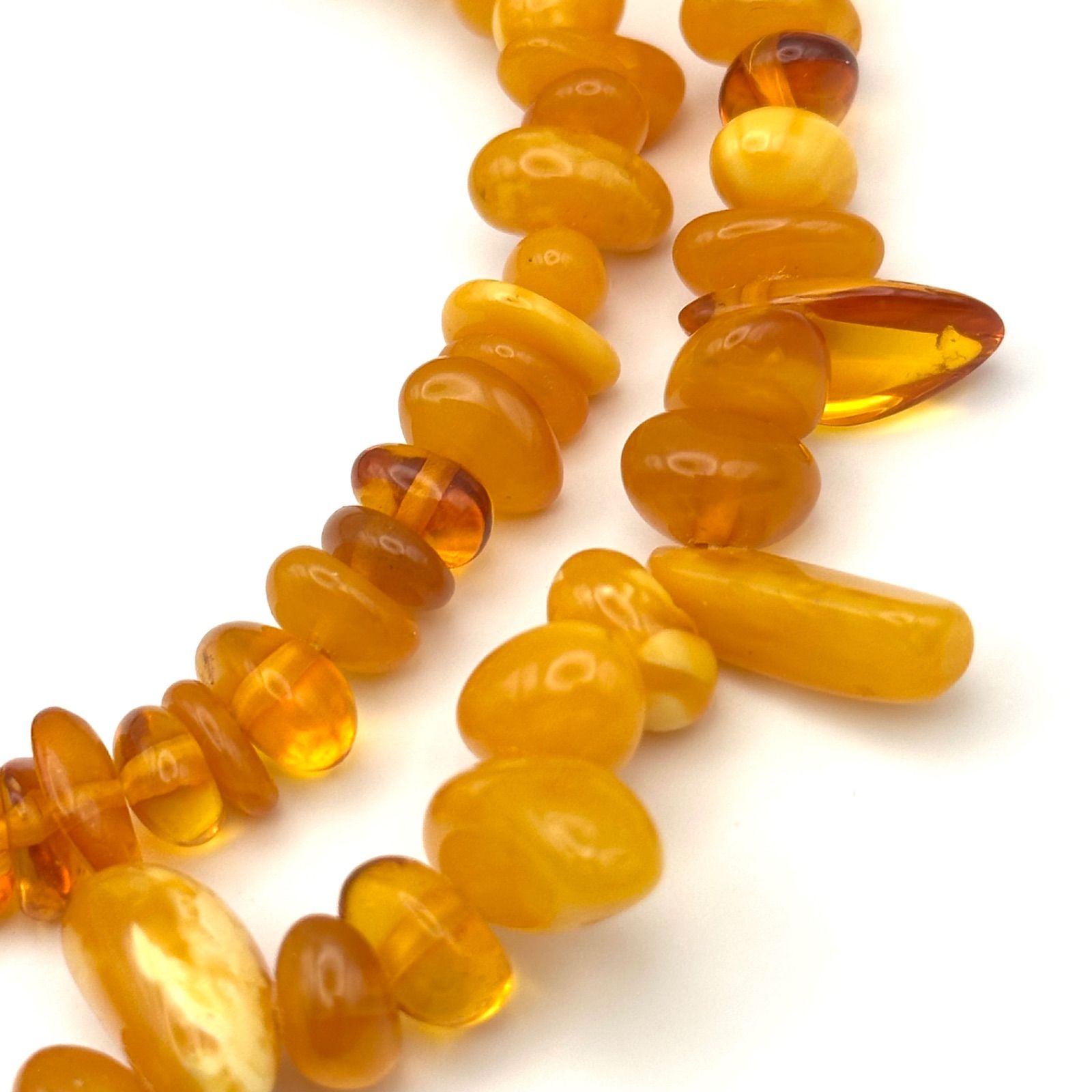 ロイヤルアンバー ネックレス 蜜蝋琥珀 - メルカリ