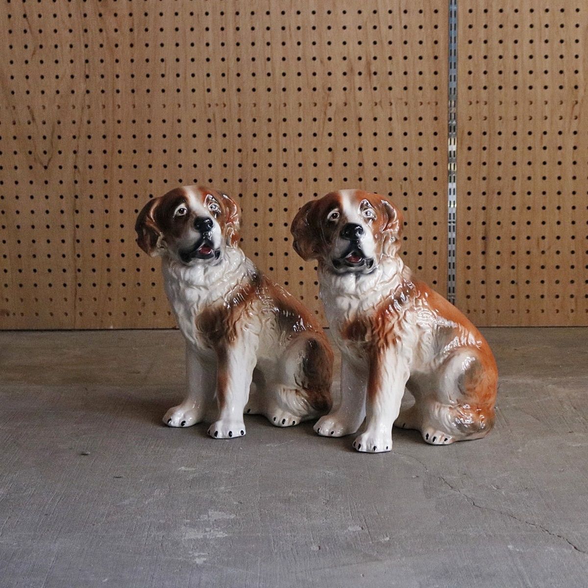 陶器 オブジェ 犬 2匹 セントバーナード 子犬 置物 インテリア 雑貨 玄関 庭 CA1117 2